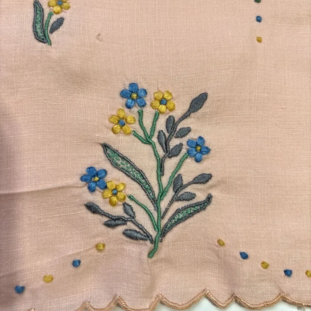 Vintage Cottage Embroidered Fingertip Guest Towels Shabby Decor Floral Feminine